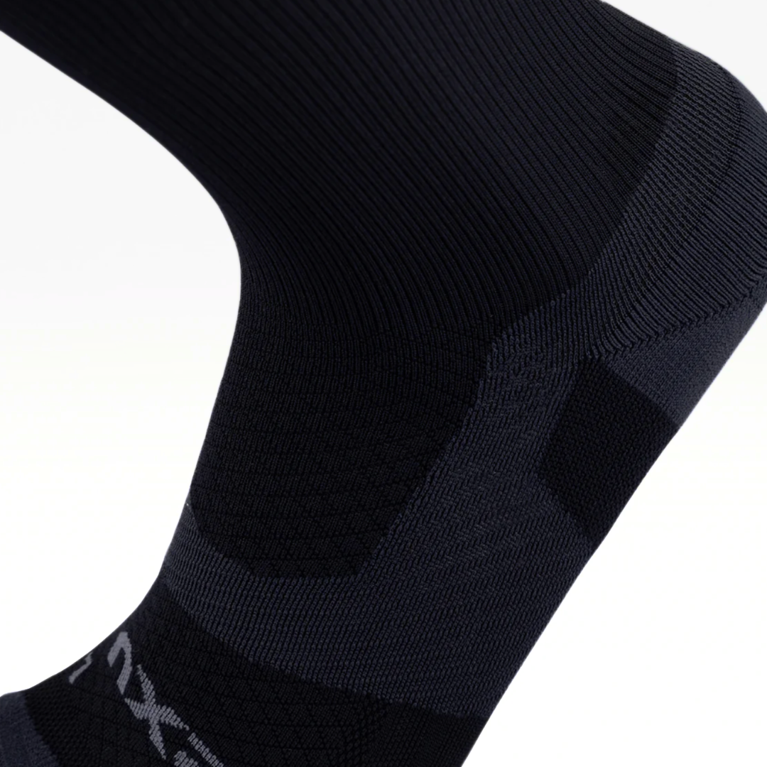 2XU Vectr Light Cushion Crew Socks